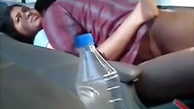 艾尔莎*吉恩喜欢看她的丈夫吞下。 成熟的色情电视