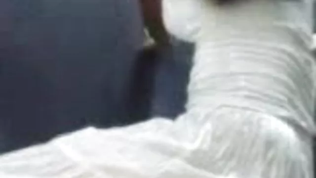 没有经验的业余需要你。 深！ 成熟的尼龙的照片
