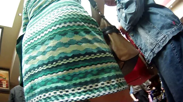 他妈的一瓶香槟 成熟的脱衣舞