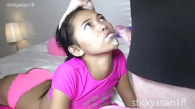 他妈的小屁股的一个女孩 性感的赤裸裸的徐娘半老