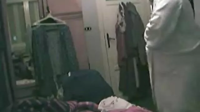 这对夫妇控制起来了，青少年。 淘气成熟