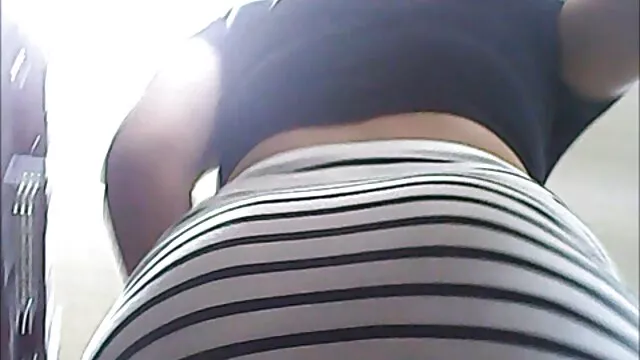 喝醉了，妻子，花痴的妻子的一个童年的朋友 成熟的乳头