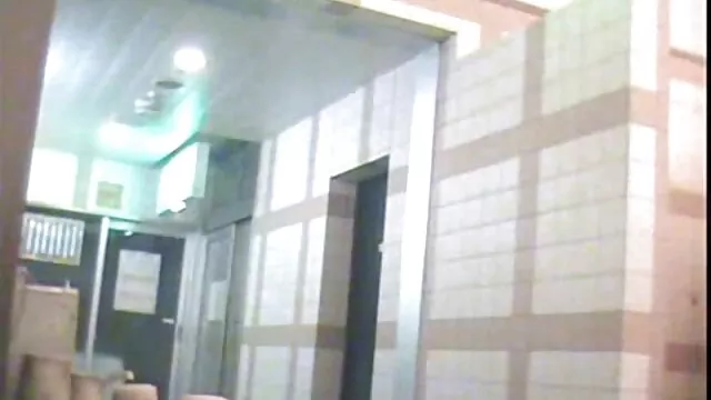 毛茸茸的安娜贝尔杰西切同性恋 复古成熟的肛门